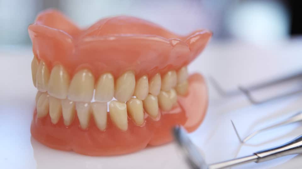 5 Common Myths About Dentures Featured Image - Marx Family Dental