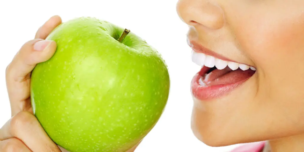 What Foods Are Safe After Getting Veneers Featured Image - Marx Family Dental